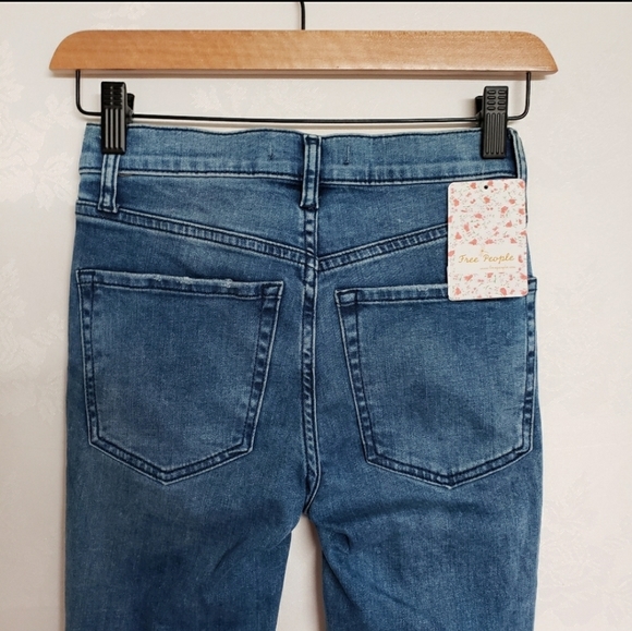 NWT Free People Busted Knee Skinny Jean's - Picture 4 of 9